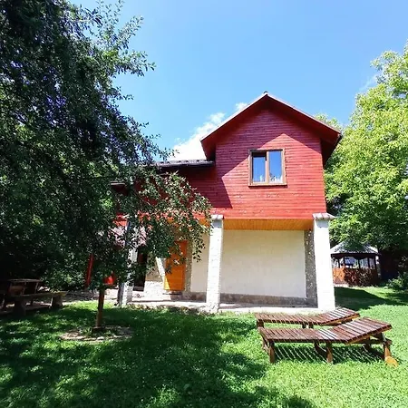 Ferienhaus над потічком Oriv